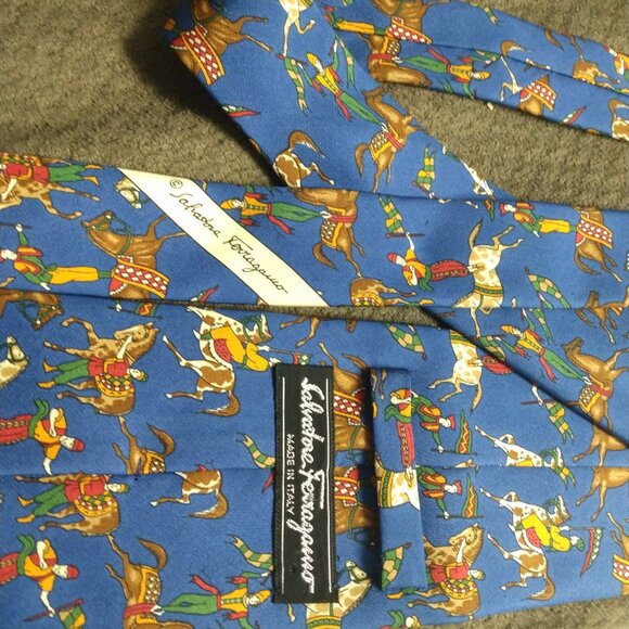 ❤️NWOT SALVATORE FERRAGAMO Navy Horse Stunt Theme Silk Necktie Tie - Picture 7 of 7
